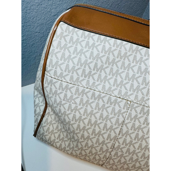 Michael Kors Jet Set Signature Duffle Bag - Monogram MK Logo - Picture 9 of 12